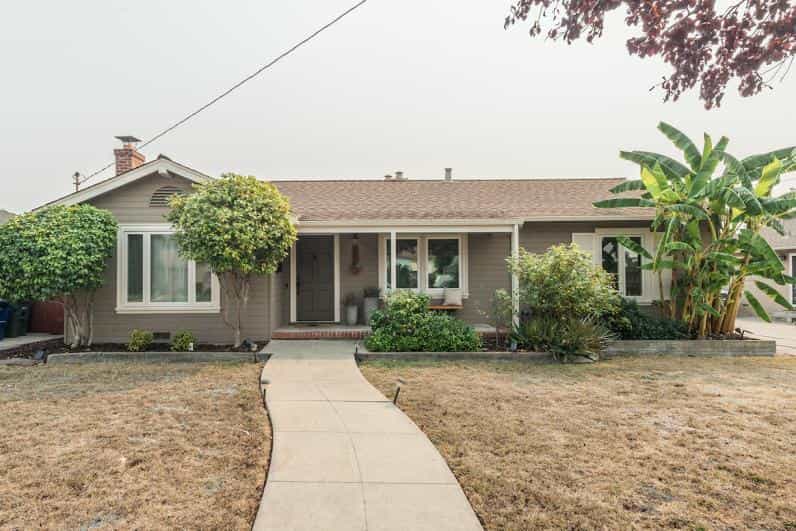 House in San Leandro, California 10068071