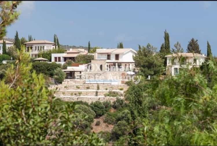 Talo sisään Aphrodite Hills, Paphos 10068113