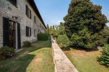 жилой дом в Casale Litta, Lombardy 10068227