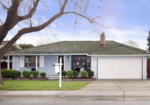 жилой дом в Ashland, California 10068239
