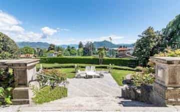 Condominium dans Stresa, Piémont 10068443