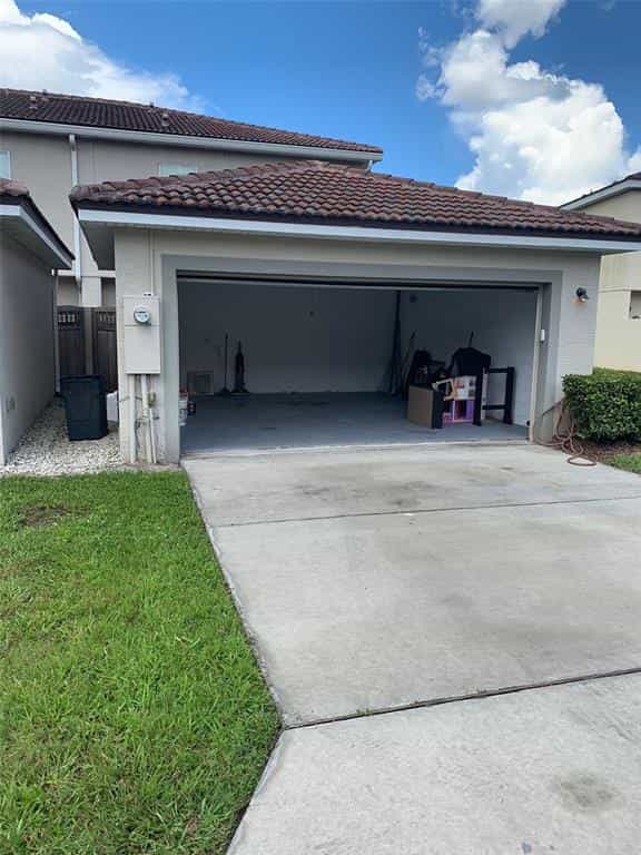 House in Kissimmee, Florida 10068691