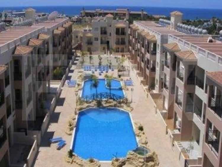 Condominium in Paphos, Pafos 10068757
