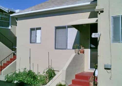 Condominium in Emeryville, California 10068873