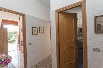 жилой дом в Ostuni, Puglia 10068910