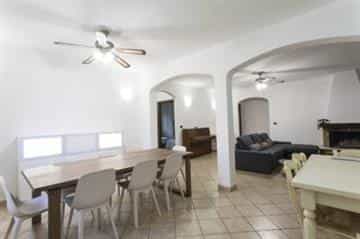 жилой дом в San Vito dei Normanni, Puglia 10068953