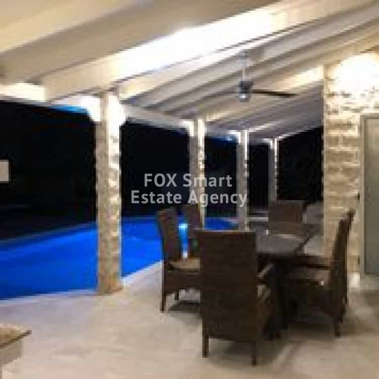 بيت في Coral Bay, Paphos 10068960