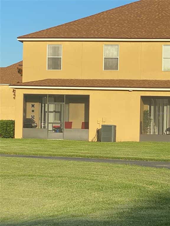 rumah dalam Kissimmee, Florida 10068961