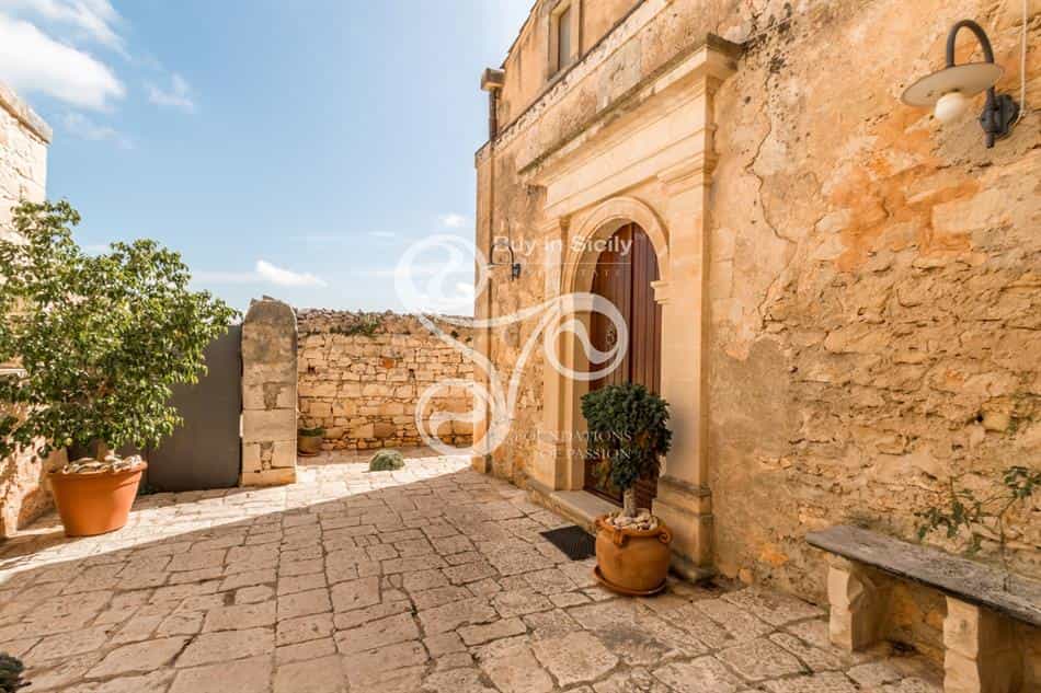 House in Santa Croce Camerina, Sicilia 10069025