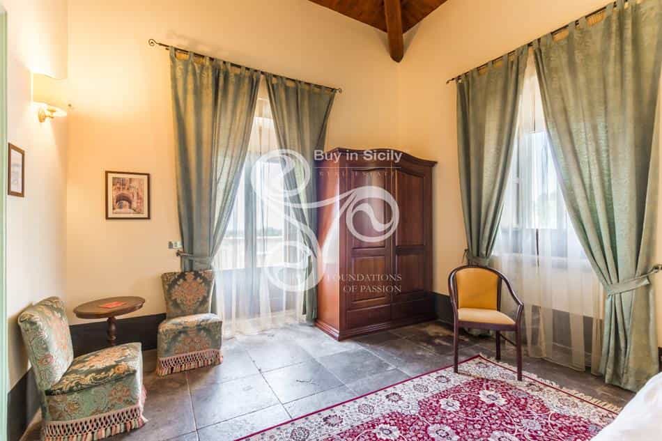 Huis in Santa Croce Camerina, Sicily 10069025