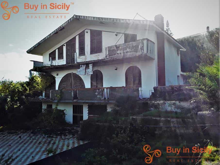 rumah dalam Brucoli, Sicilia 10069045