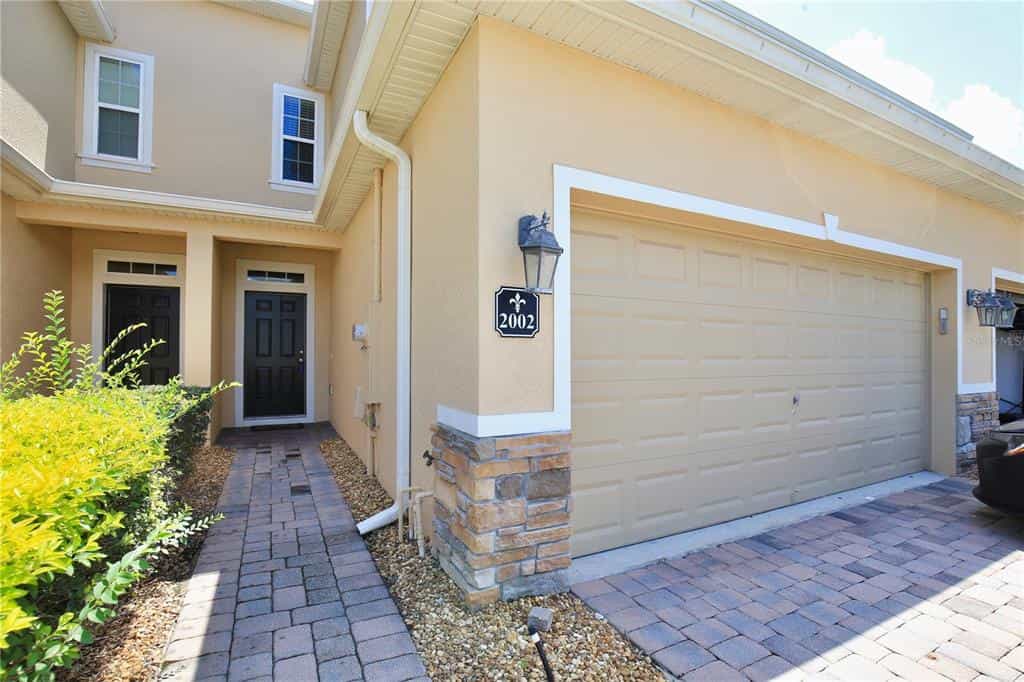 House in Buenaventura Lakes, Florida 10069066