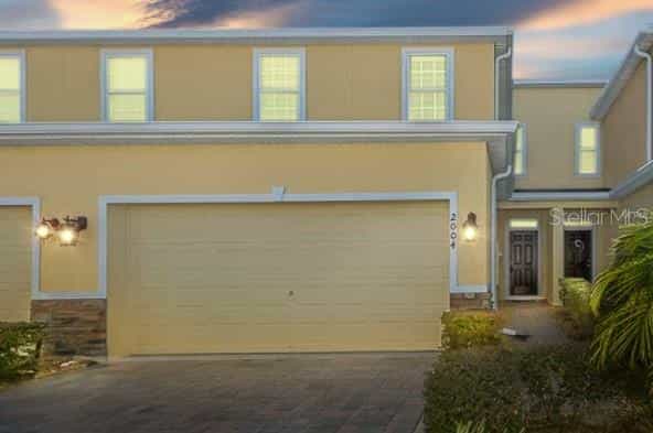 House in Buenaventura Lakes, Florida 10069081