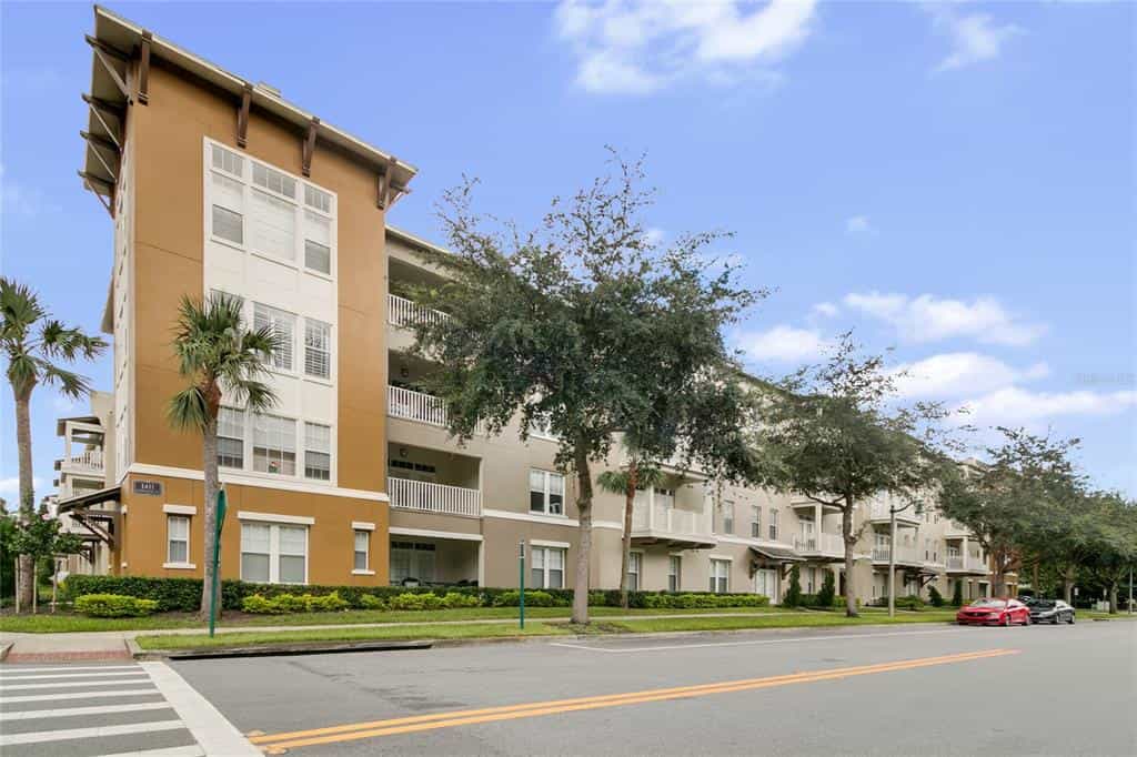 Condominium in Viering, Florida 10069083