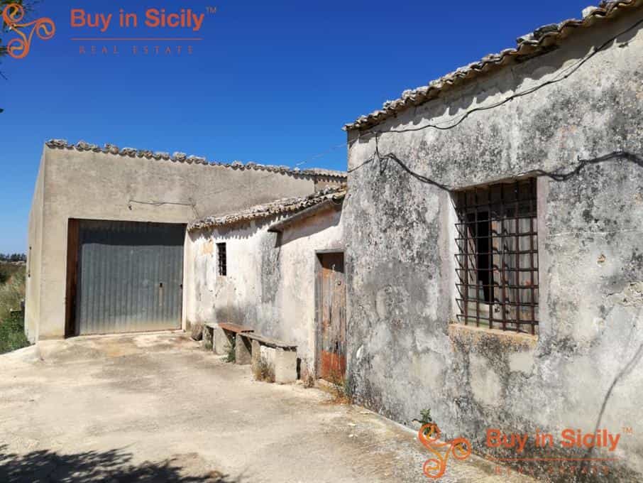 Будинок в Contrada Luparello, Sicily 10069209
