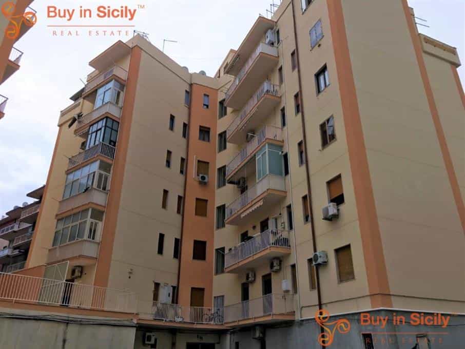 Condominium in Siracusa, Sicily 10069236