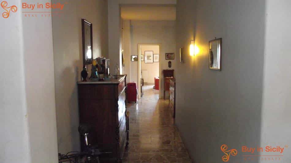 Condominium in Paternò, Sicily 10069262