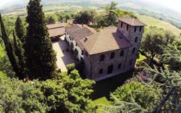 Rumah di Rignano sull'Arno, Toskana 10069365