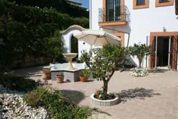 жилой дом в Alcaidesa, Costa del Sol 10069987