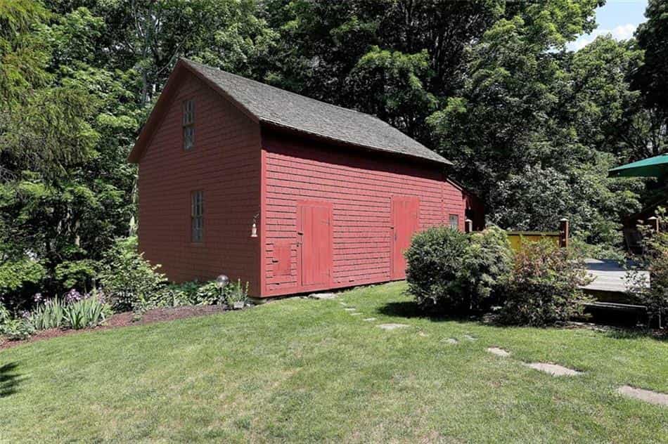 House in Smithfield, Rhode Island 10070304