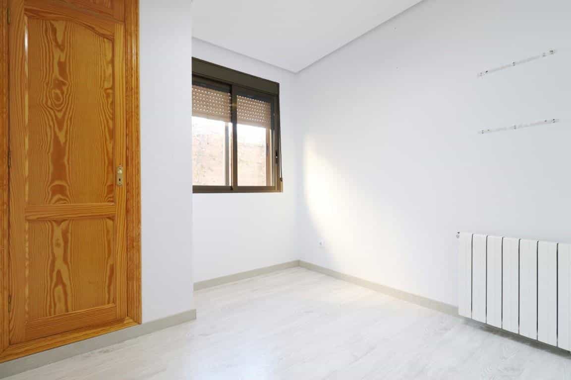 Condominio en Serra, Valencia 10070405