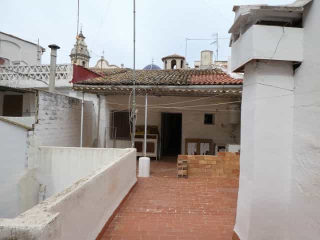 жилой дом в Oliva, Valencia 10070722