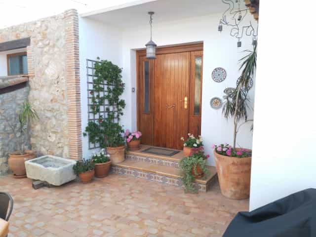 Rumah di Ador, Valencia 10070824