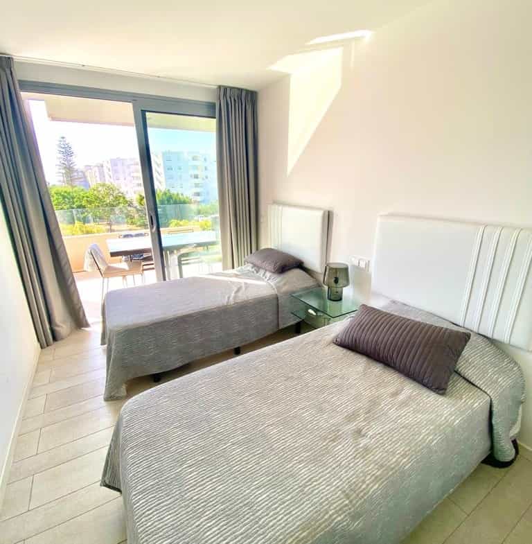 Condominium in Ibiza, Balearic Islands 10070872