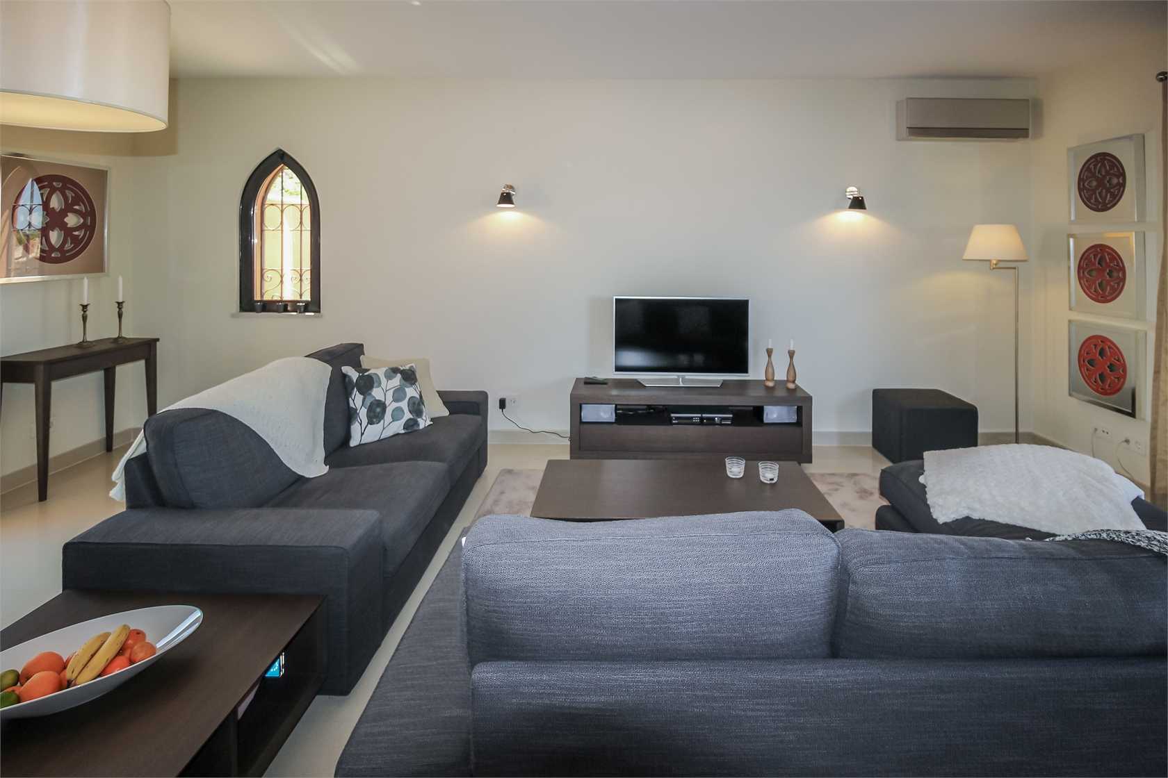 Condominium in Alcantarilha, Algarve 10071406