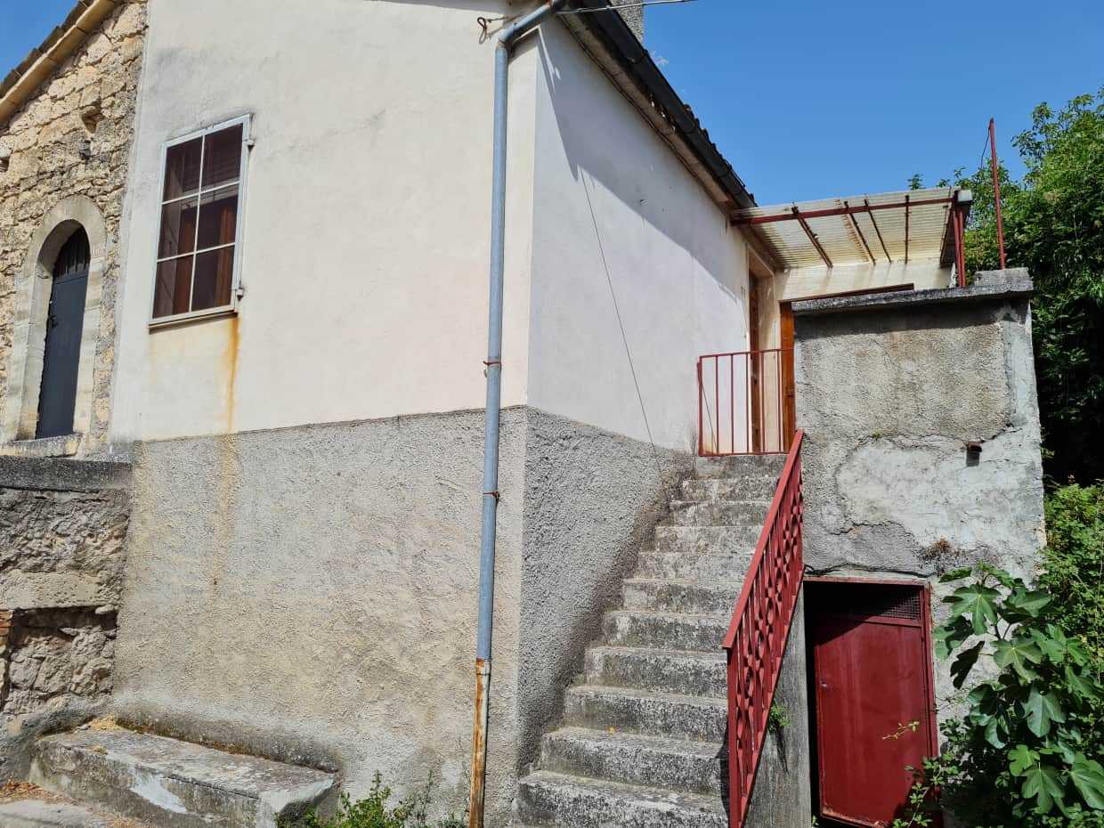 公寓 在 Roccamorice, Abruzzo 10071533