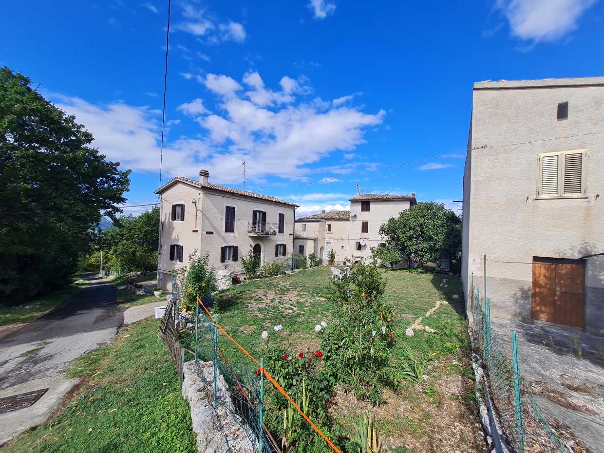 Osakehuoneisto sisään Caramanico Terme, Abruzzo 10071542
