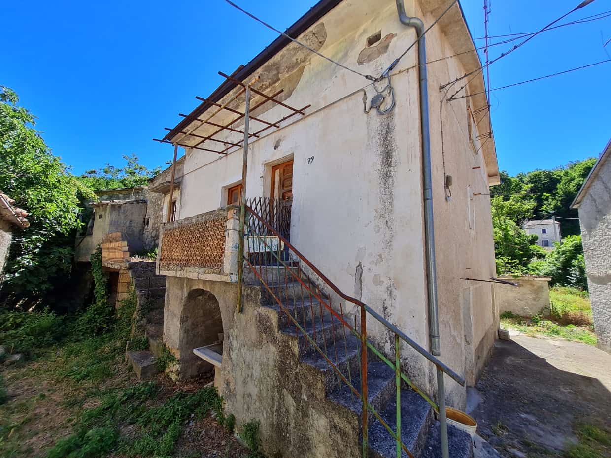 عمارات في Roccamorice, Abruzzo 10071551