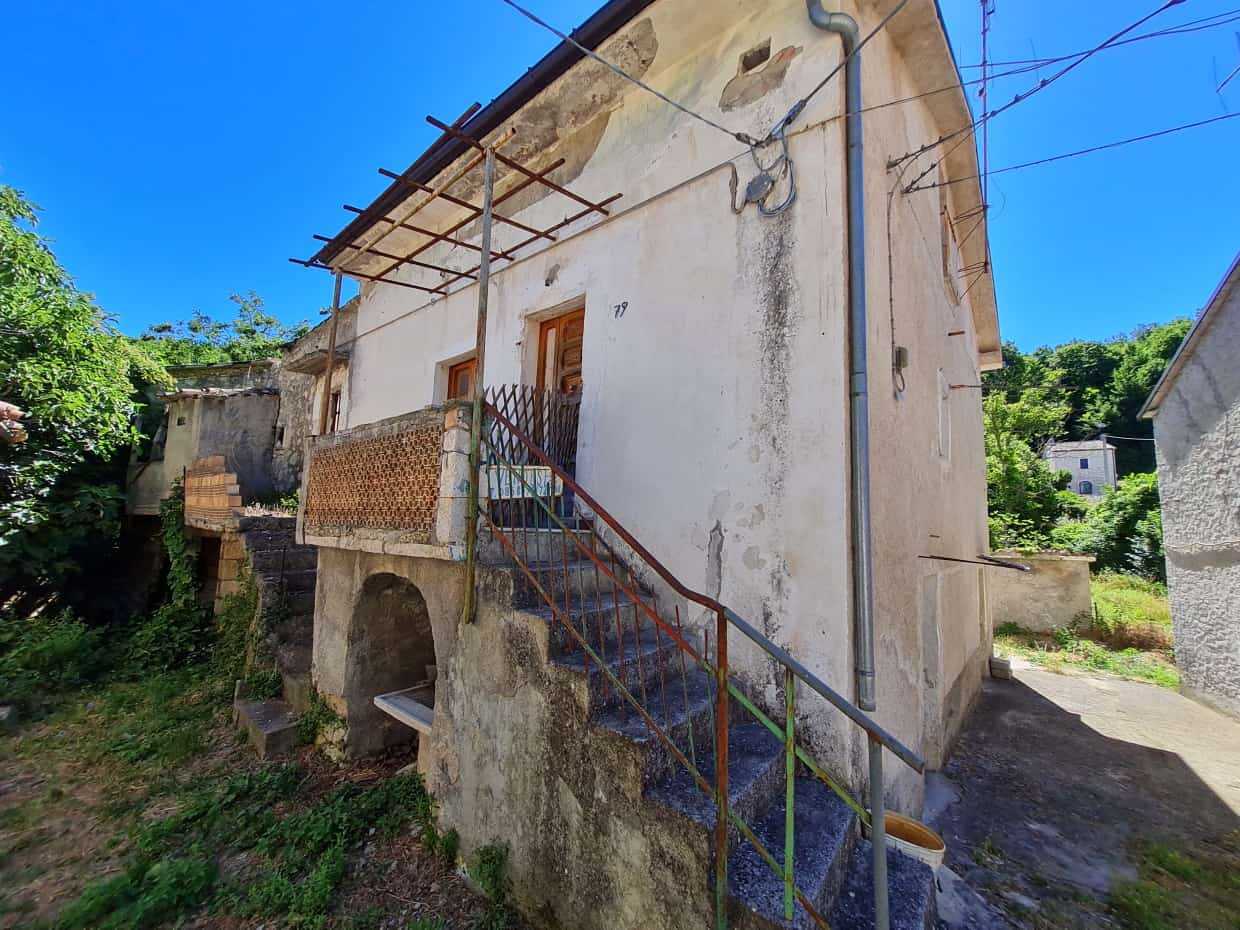 عمارات في Roccamorice, Abruzzo 10071551