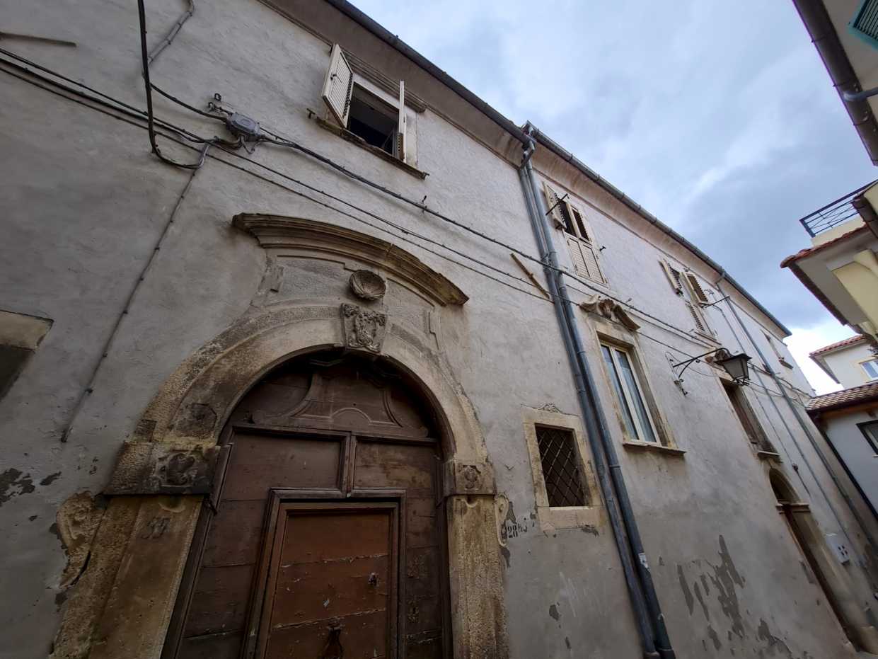 عمارات في Manoppello, Abruzzo 10071554