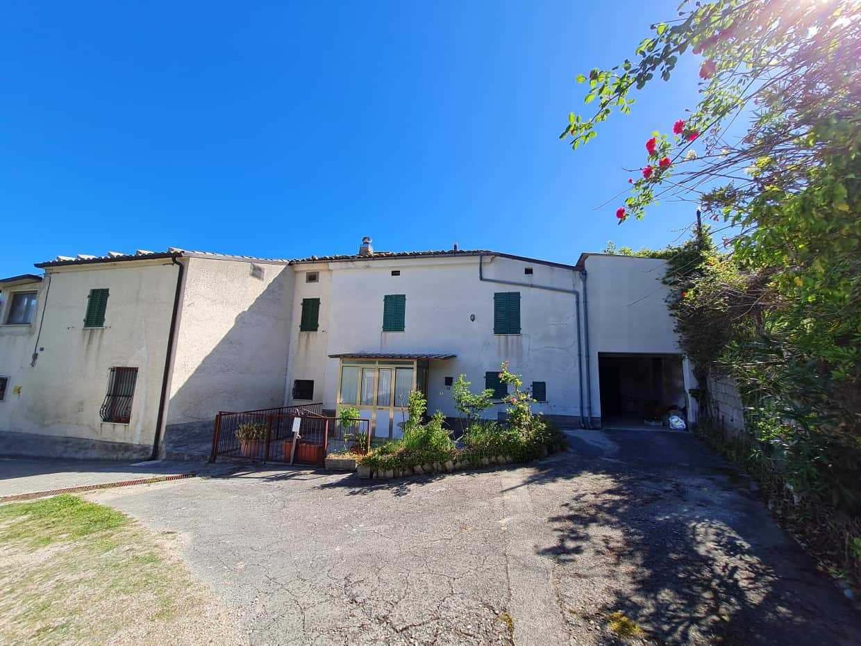 Land in Manoppello, Abruzzo 10071568
