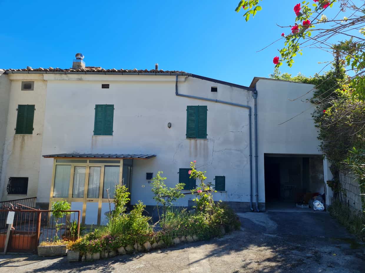 Tanah dalam Manoppello, Abruzzo 10071568