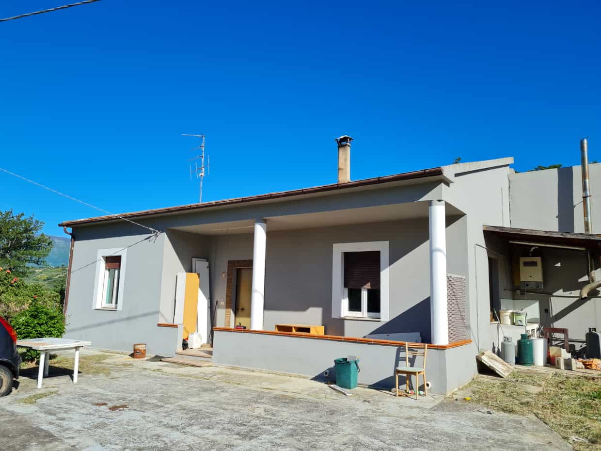 rumah dalam Nocciano, Abruzzo 10071573