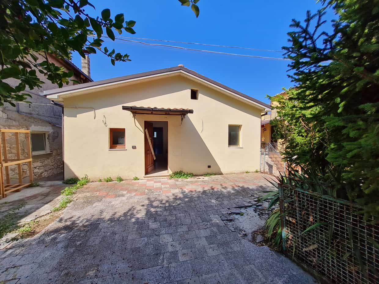 Condominium dans Roccamorice, Abruzzo 10071582