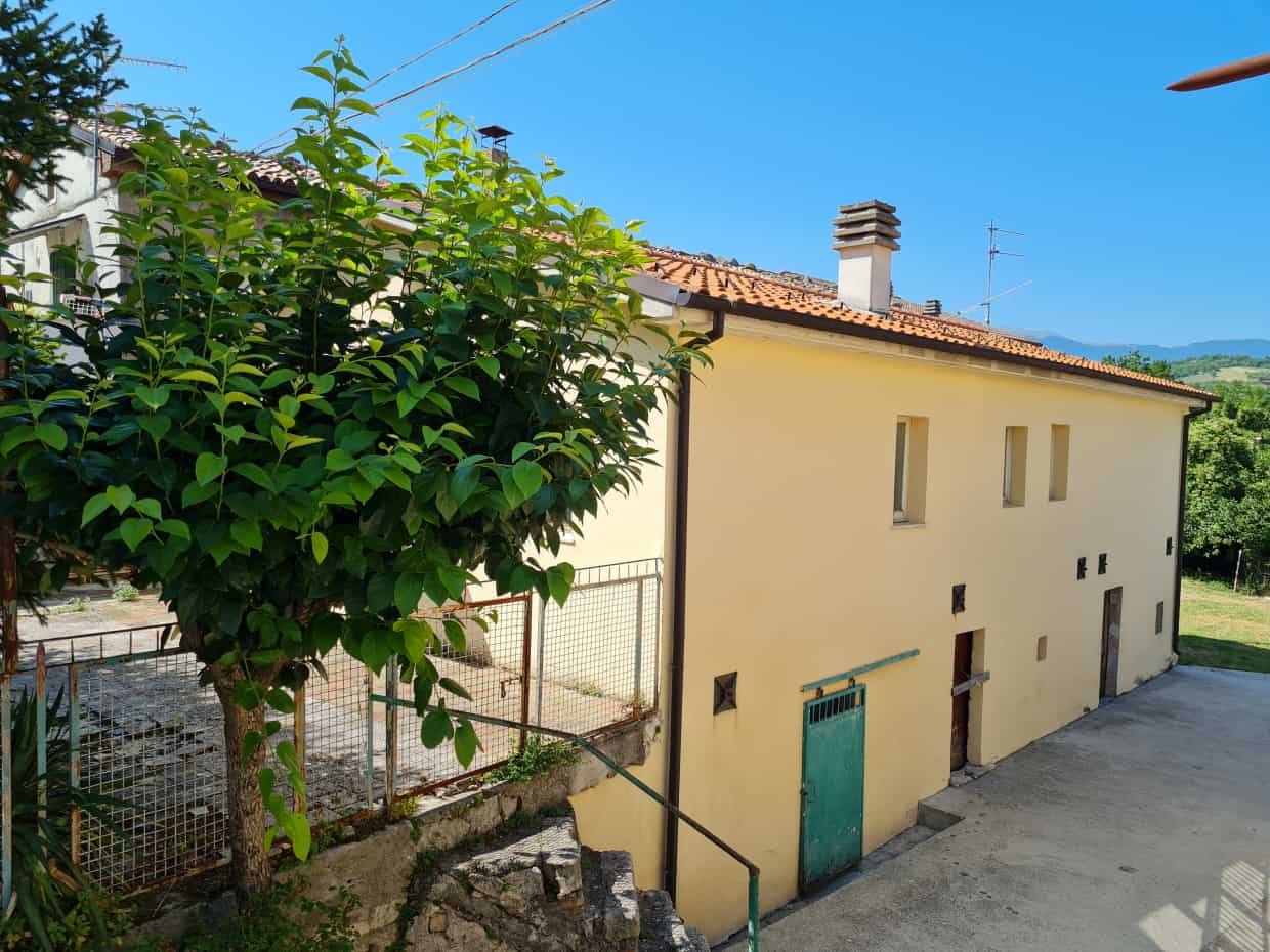 Condominium dans Roccamorice, Abruzzo 10071582