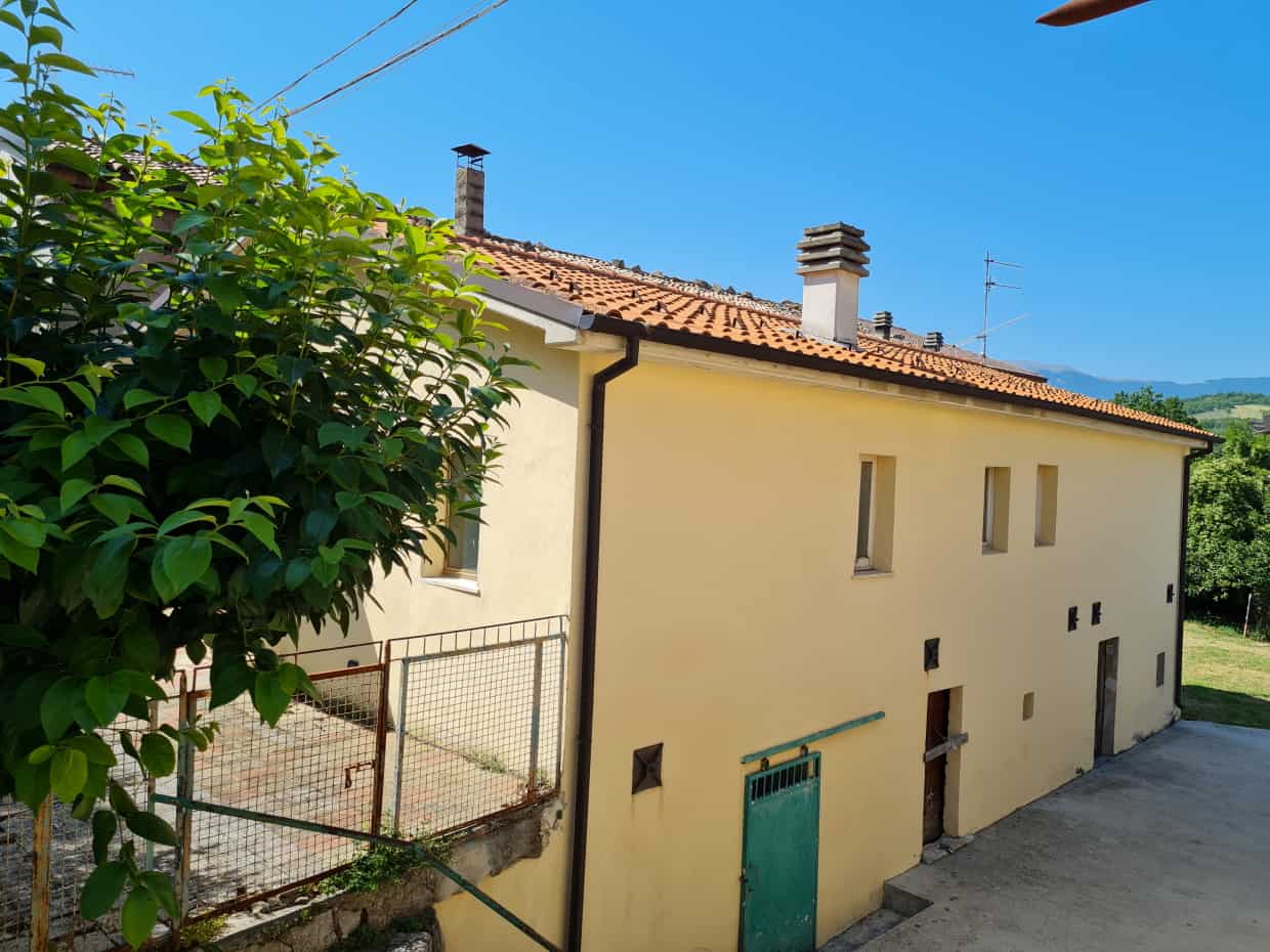 Eigentumswohnung im Abbateggio, Abruzzo 10071582