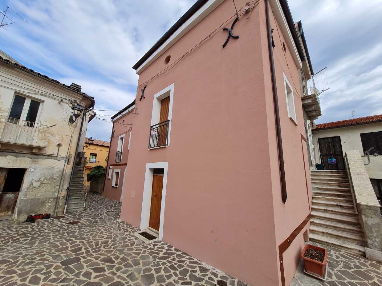 House in Torre De' Passeri, Abruzzo 10071584