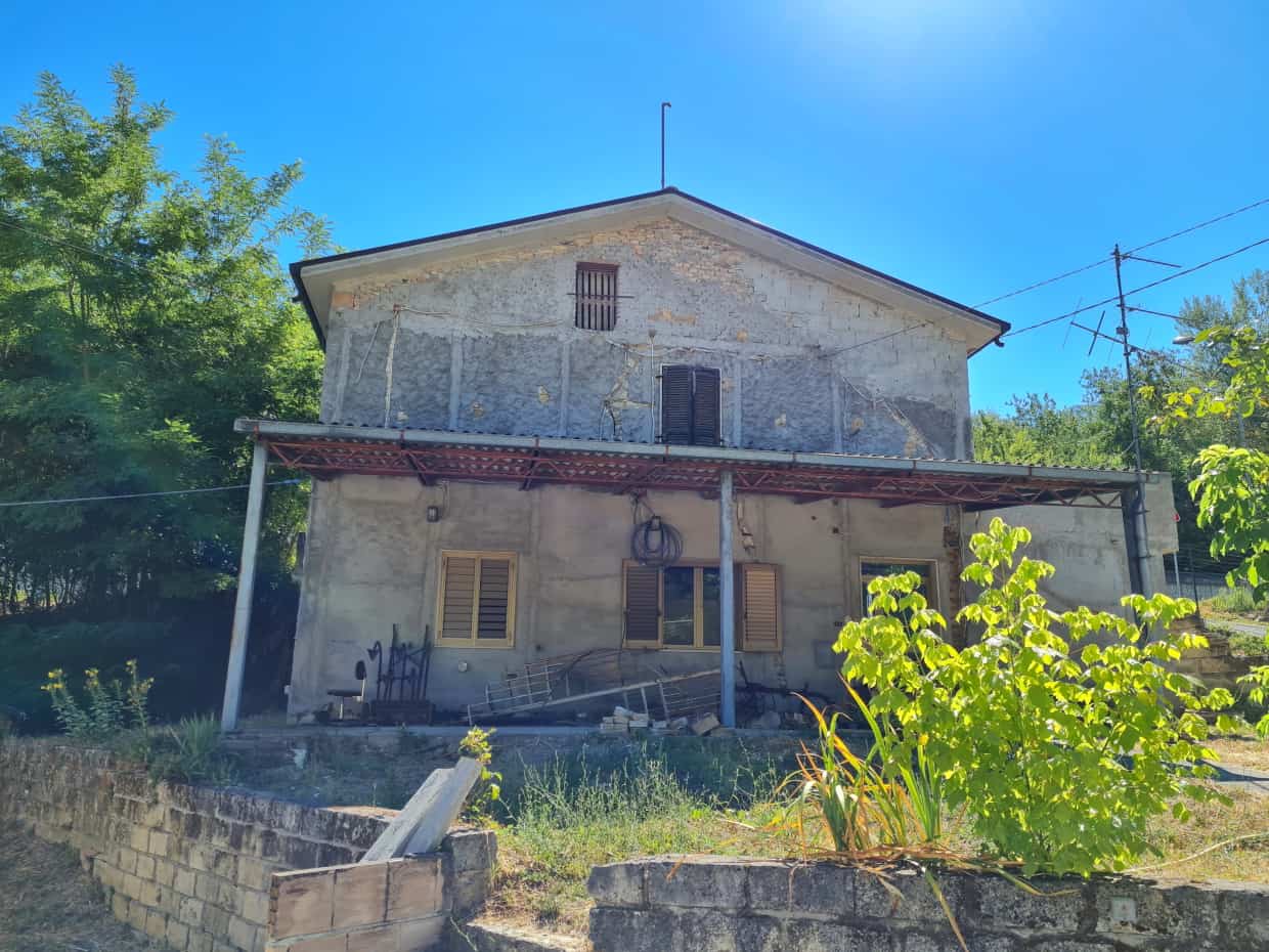 rumah dalam Manoppello, Abruzzo 10071594