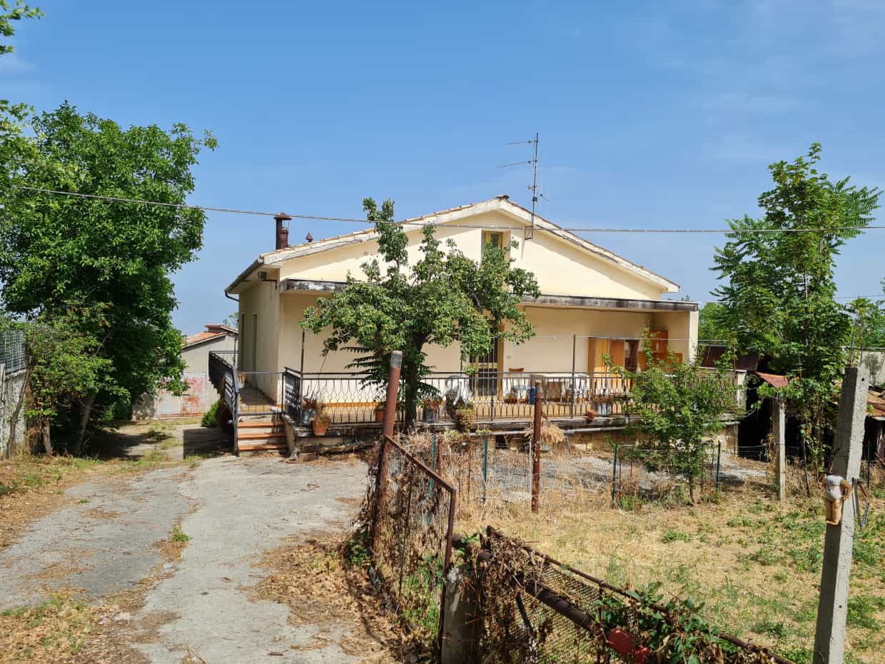 Condominium in Abbateggio, Abruzzo 10071595
