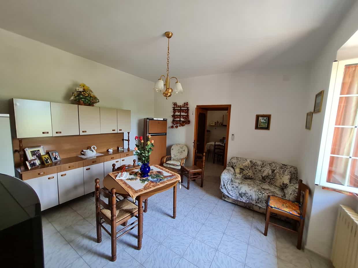 집 에 Lettomanoppello, Abruzzo 10071596