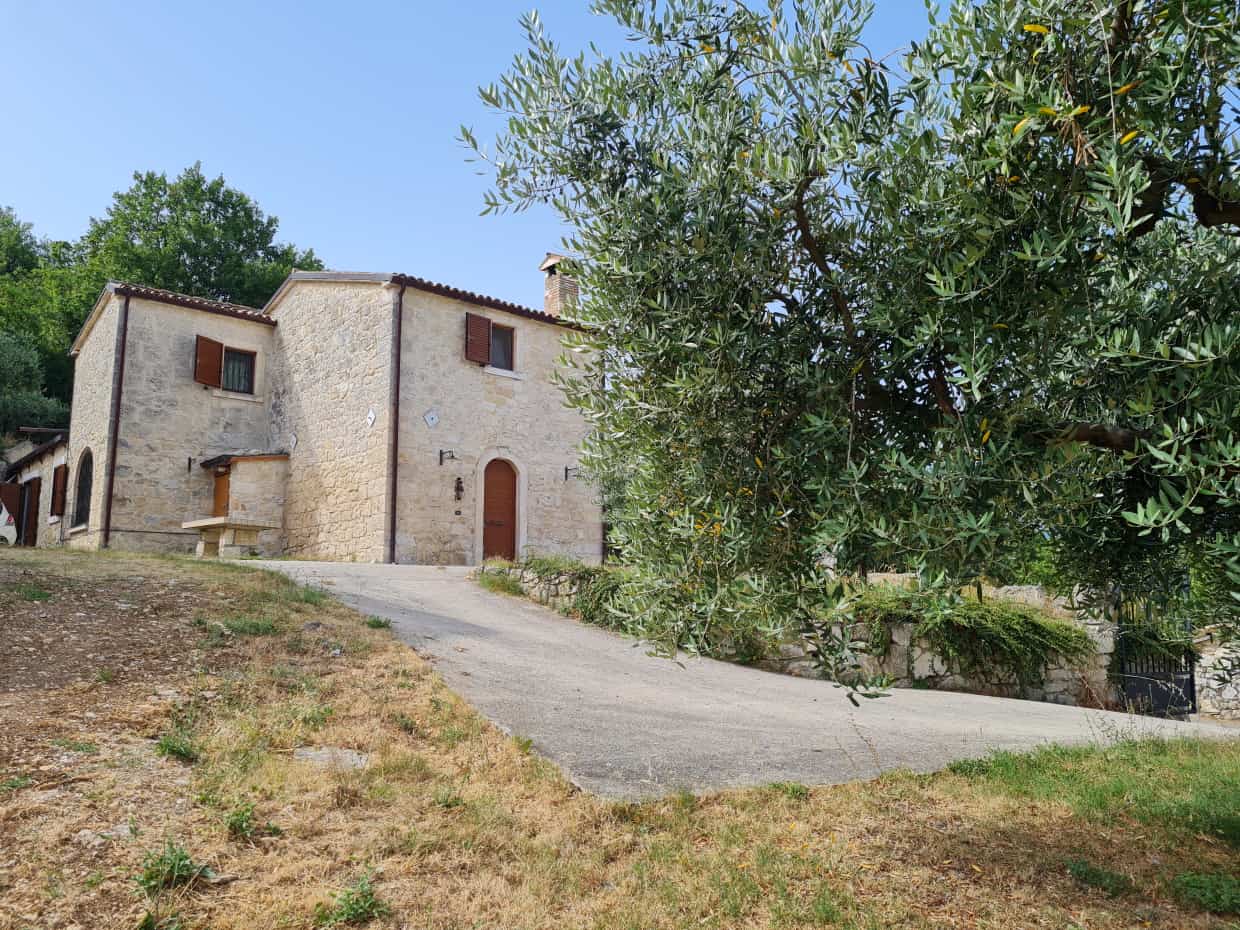 Talo sisään Abbateggio, Abruzzo 10071598