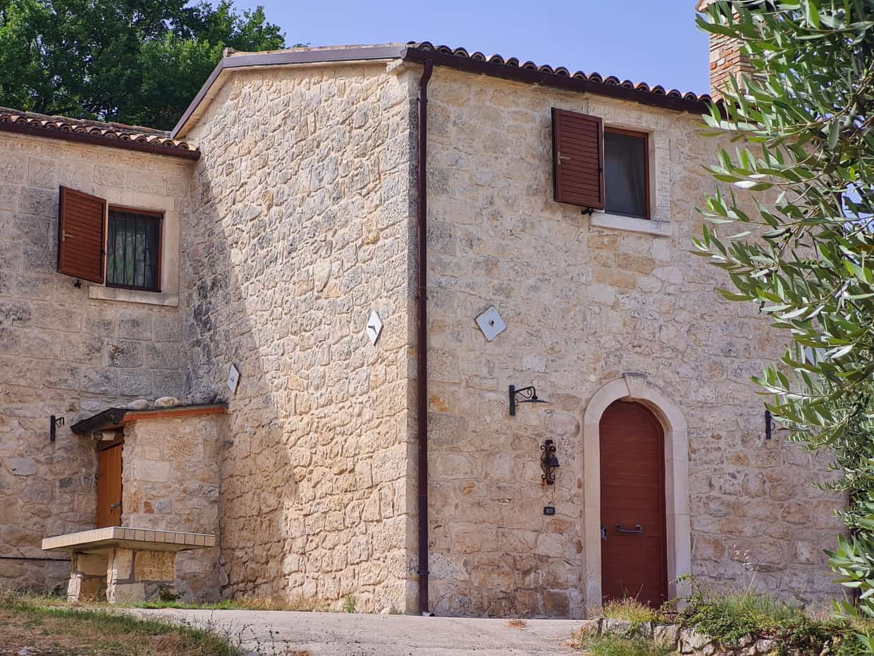 집 에 Abbateggio, Abruzzo 10071598