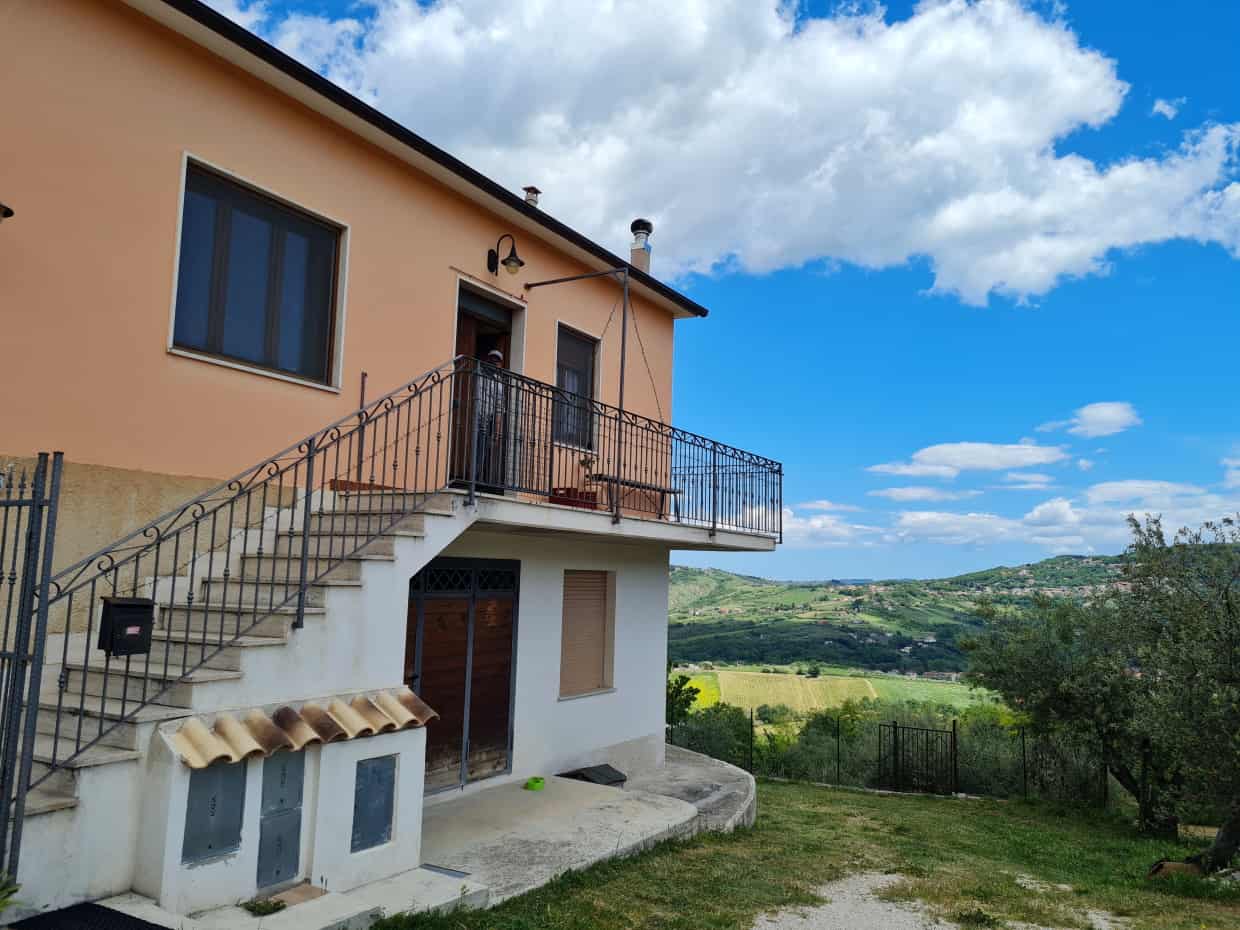 House in Abbateggio, Abruzzo 10071604