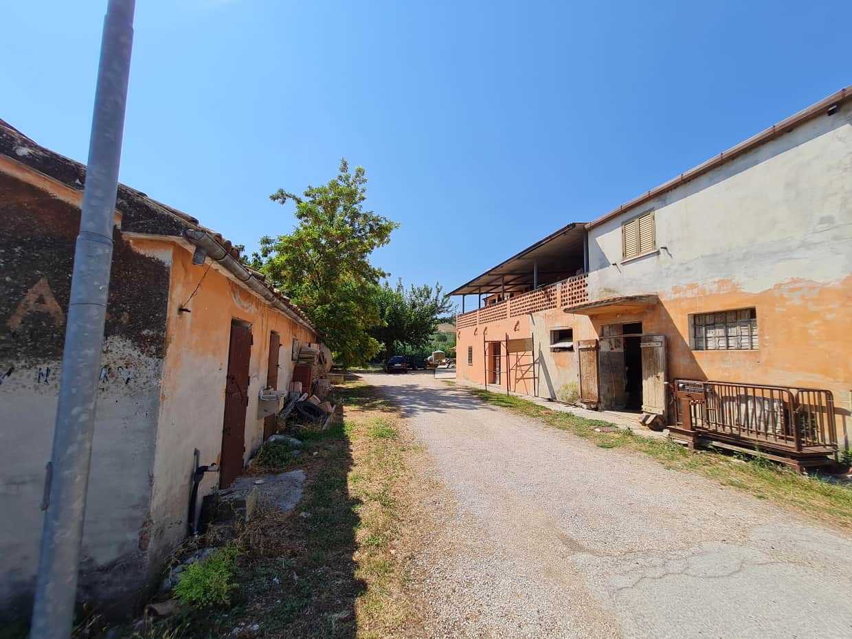 Borettslag i Cugnoli, Abruzzo 10071606