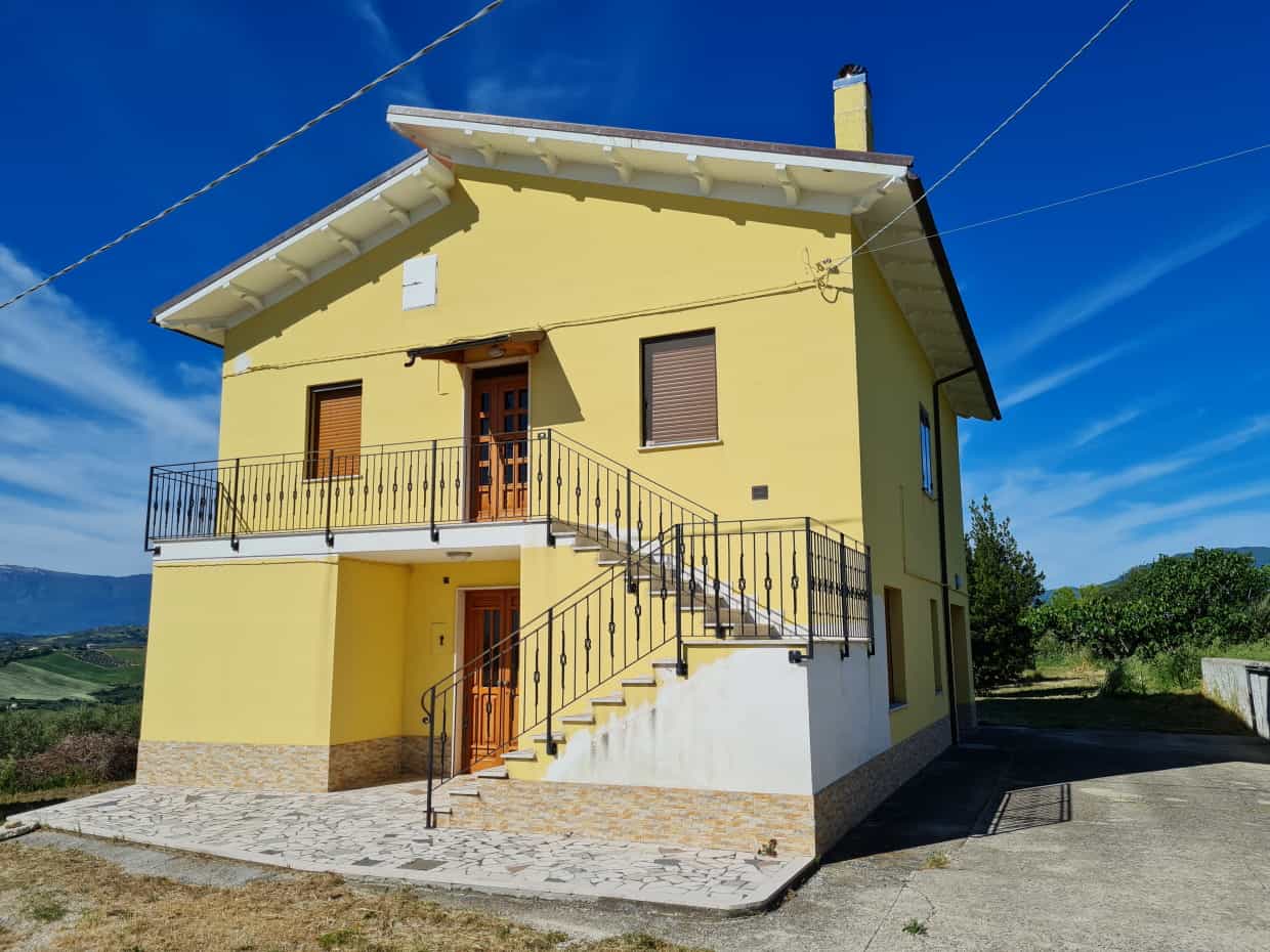 Talo sisään Nocciano, Abruzzo 10071609