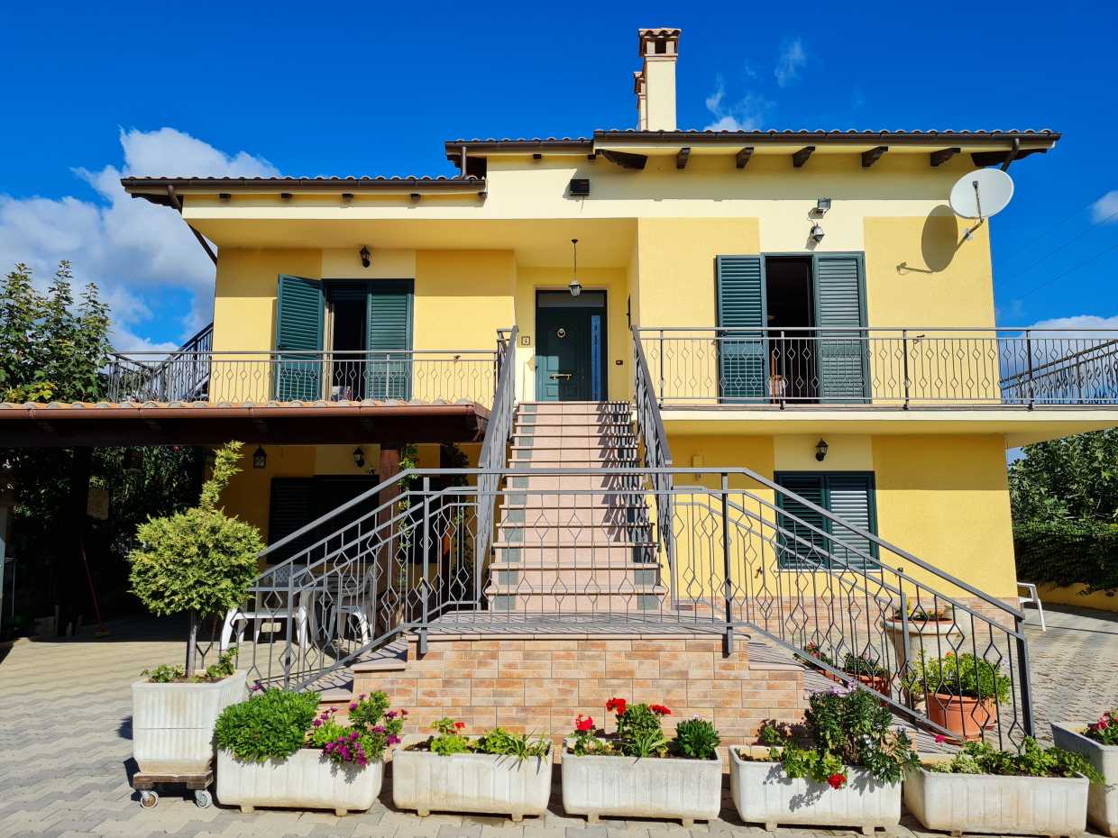 Hus i Cugnoli, Abruzzo 10071611